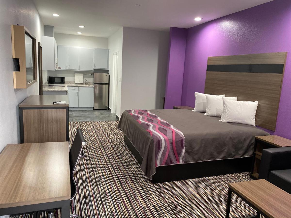 Palace Inn Crosby מראה חיצוני תמונה